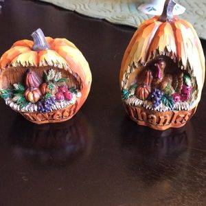 Pumpkin decorations, Ganz brand, set of 2; Harvest and Thanks
